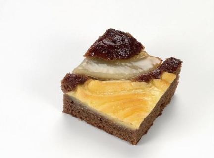 HOLEKI PLAATGEBAK MINI CHOCOLADE-PEREN CAKE 220 X 18GR <*_*>