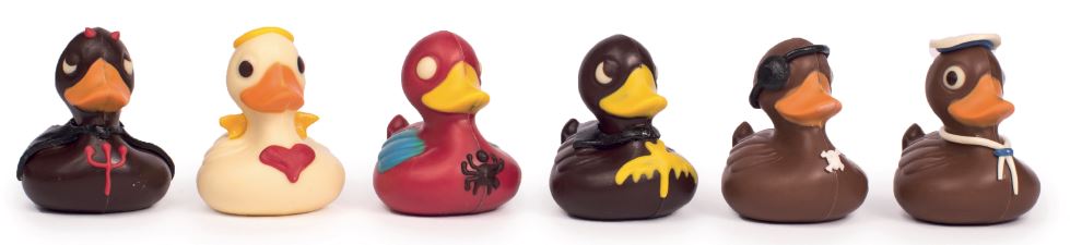 DE CHOCOLATERIE FAMILY DUCK MIX (VERPAKT IN MICCA) 7 CM - 9 STUKS X2X55GR