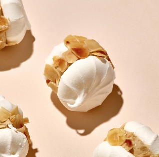 [189/002848] BGL GEVULDE MERINGUES 1,5 KG DIEPVRIES <*_*>