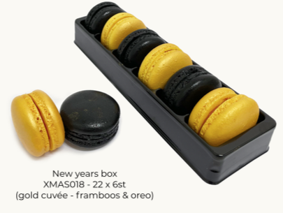 [XMAS018] AMACARONS NEW YEARS BOX (GOLD CUVÉE FRAMBOOS & OREO) 10X6ST <*_*>