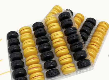 [XMAS021] AMACARONS NEW YEARS BOX ( gold cuvée framboos & oreo ) 70ST  <*_*> 